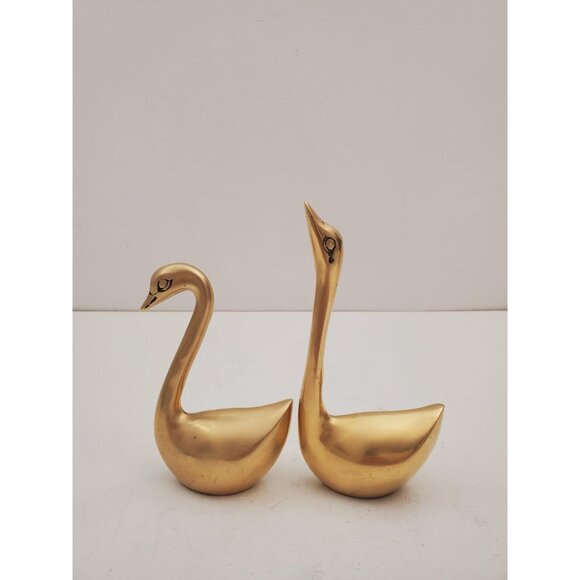 Vintage Brass Swans | Vintage Brass Swan | Vintage Brass Decor | Wedding Decor | - Picture 4 of 10